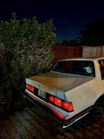 السلام عليكم شباب 
حبايب سلبرتي 89 للبيع 
السياره مصبوغه عام اني هيج اخذته 
رقم بغداد نكليزي هزه جديده
مكاني بغداد الاعظميه شارع الضباط 
***********
السعر 25 ورقه
