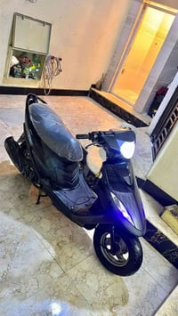 دراجه للبيع بحاله الوكاله توه نازله من الرمبه السعر ب850 وبيه مجال.. ا...