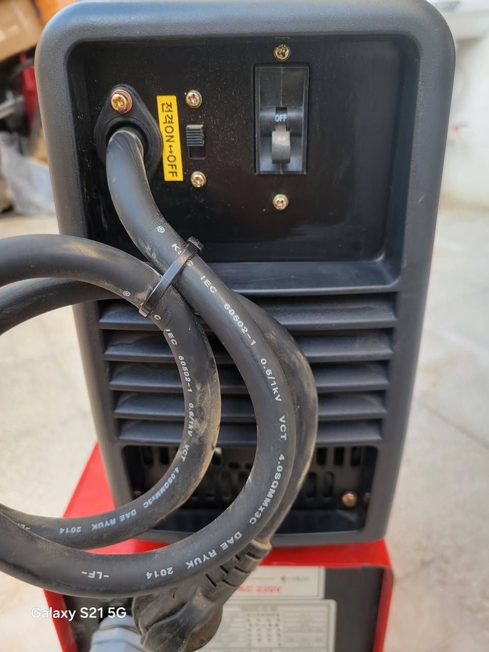 ماكنة لحام دراغون(Dragon) غاية في الروعة والخفة والاستخدام العملي 230A امبير يلحم جميع المعادن الحديد جديد لوك لوك  للبيع الشراي يراسلني خاص او يتصل واتسب*********** توصيل موجود
