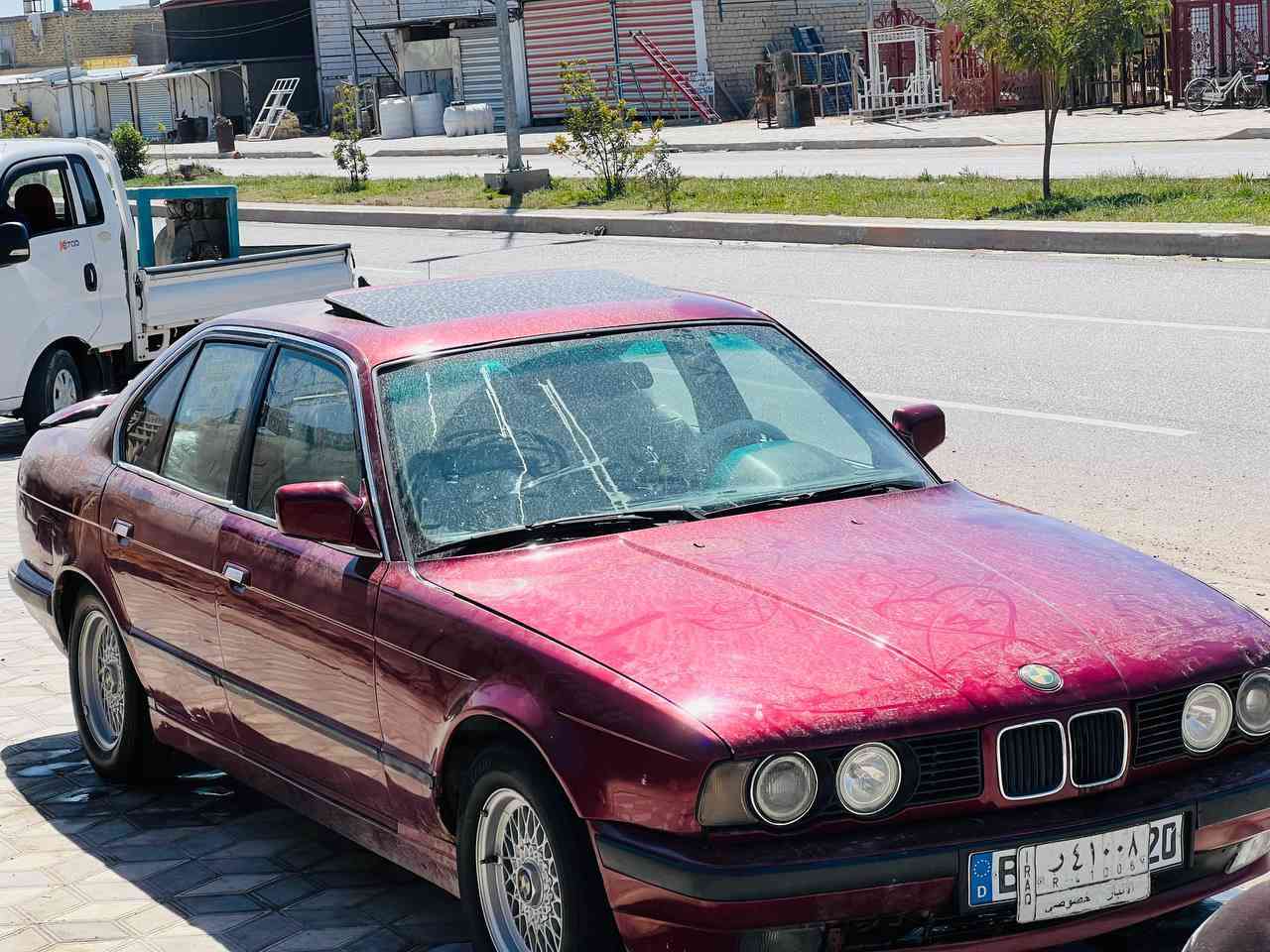 سلام عليكم بي ام 525 اصل موديل 91 السياره بلاديه كله مكينه وكير جدد شادهن صار 10 ايام من شديتهن مسكر عدله بلاديه تخم تاير نضيف حداديه جديده جام كهربائي منضومه زنون فتحه سقف السيارة خير من الله ما عايزه برغي ترايك من الفاو الزاخو مكاني بابل الشوملي مكفوله من الحادث والعيب الشرعي سنويه ل 27 ما متواجد عل فيس *********** سعر 60 وبيه مجال واني بل خدمه
