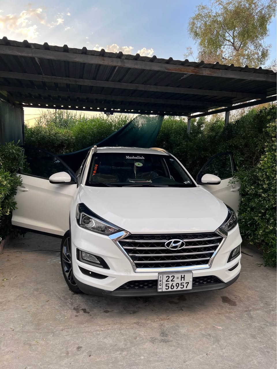 هیۆندای تۆکسۆن 2020 خەلیجی 
فول مواسەفات تەنها پانۆراما نیە
هەموو شتی نوێیە تاکو :2030:  بەناوی خۆمانە
سبوغ: چاملغ و بۆنیت و هەردوو شانی تاکو نیوەی سبوغە
دوو پارچەشی هەندئ ساردەکوتە 
سەقفی پێشەوەی تۆزێک PDR ە
پشتو پێشی کەپسە نوقتەی نیە ئیرباگی بیلادیە نەتەقیوە
گێرو مەکینەی بەشەرت نەکراوەتەوە  
شوێن :هەولێر 
نرخ:: 152 و مەجال
ژمآرە تەلەفۆن:
*********** أربيل, العراق

