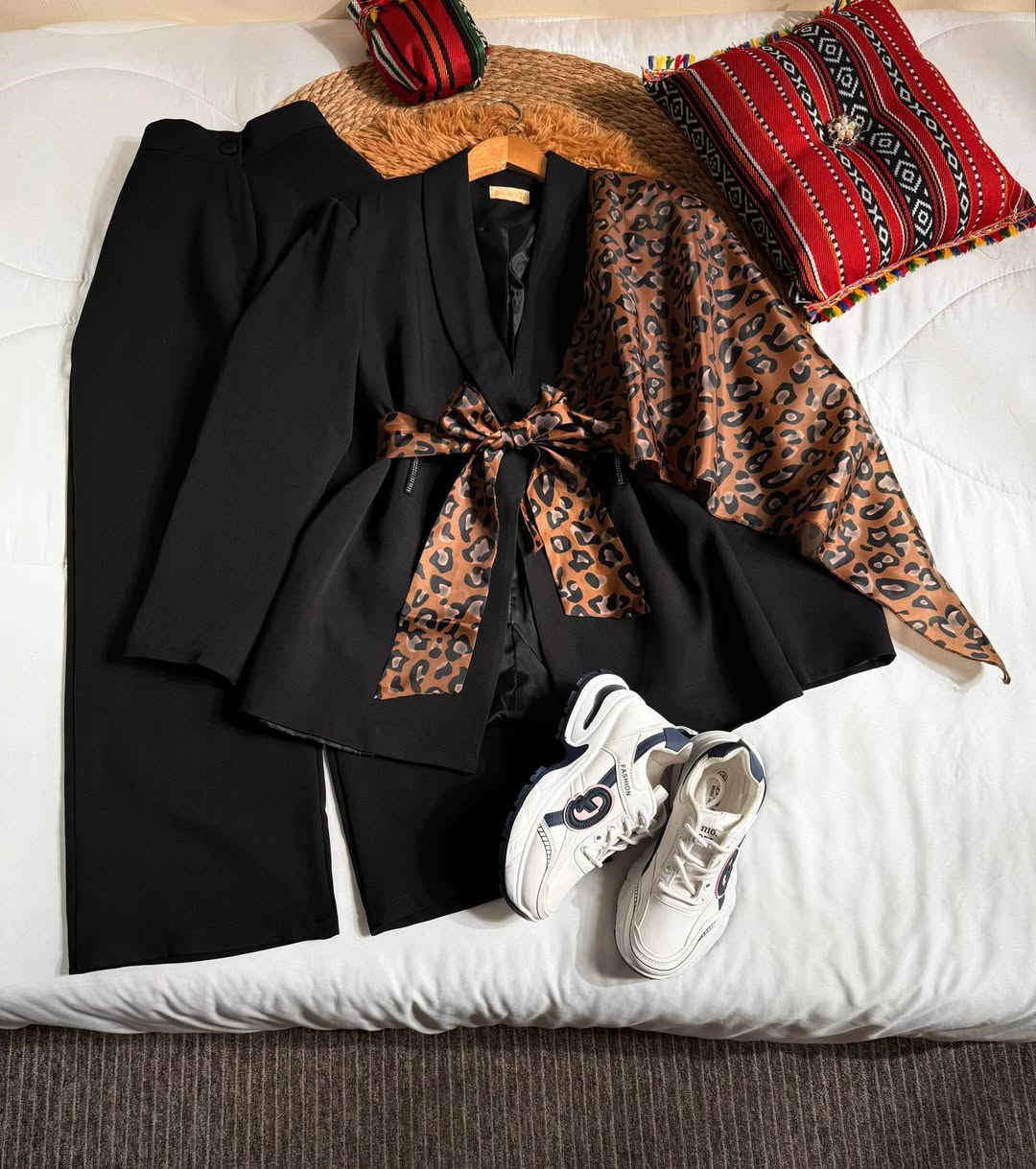 فخامه. وجمال. المديل طقم قطعتين روووعه 

🧶🧶نوع الخامة دابل تركي  ❤️

السعر. 28 ))

المقاسات   38🌹40🌹42🌹44🌹46🌹


**إذا كنت صاحب هذا الإعلان وتريد حذفه لأي سبب، رجاءا أرسل رسالة إلى الدعم الفني**