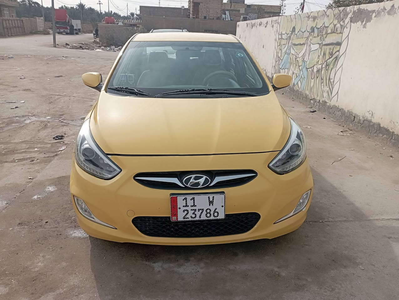 موديل 14 امريكي رقم بغداد الدولي باسمي
حادثه بنيد فقط 
الجاملغات اني مبدلهن من عمرت السيارة و الاصليات عندي موجودات
مكينه جديده حاويه كير جديد تبريد منظومه جديده 
صبغته جديده 
حدادية نقص مشط ستيرن فقط 
مسويله إدامة لمنظومة البنزين بالكامل 
السعر 78 و بيه مجال بسيط 
مكاني بالحلة مركز 
***********
