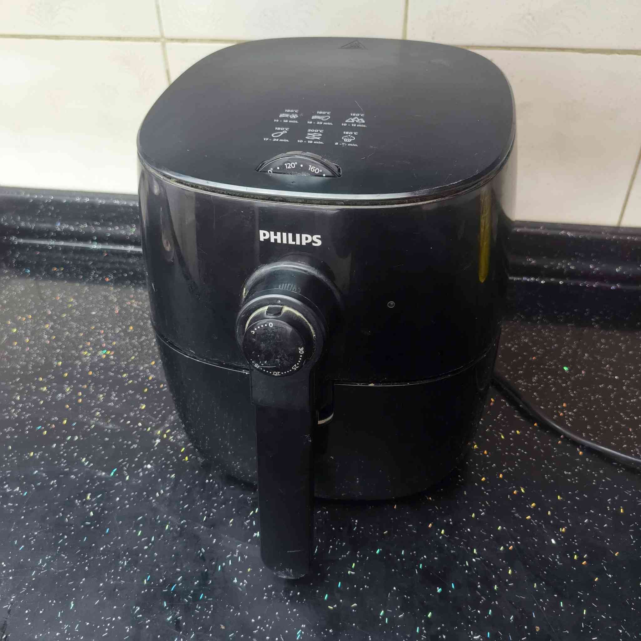 السلام عليكم قلاية هوائية للبيع مستعملة أصلية السعر ٥٠


**إذا كنت صاحب هذا الإعلان وتريد حذفه لأي سبب، رجاءا أرسل رسالة إلى الدعم الفني**