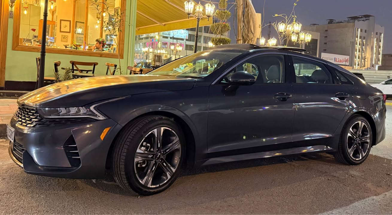 كيا K5 موديل 2022 فل كامل EX بانوراما
 • الفئة: EX 
 • سقف بانوراما
 • 5 كاميرات (360°)
 • رادارات أمامية وخلفية وجانبي 
 • حساسات (360)
 • نظام المحافظة على المسار
 • قيادة شبه ذاتية
 • مقاعد جلد
 • تدفئة وتبريد المقاعد
 • تشغيل عن بُعد + ترحيب
 • مرآة تعتيم أوتوماتيك
 • بصمة دخول وتشغيل 
    . ماشيه =70 km
.  مري قلاب 
  .  

الحالة:
حادث خفيف – صبغ بس البنيد 
الشاصي سليم 100%
الإرباك سليم 
لا يوجد أي قطعه تبديل 

السيارة نظيفة جداً وجاهزة للاستخدام
السعر = 175
رقم = ***********
