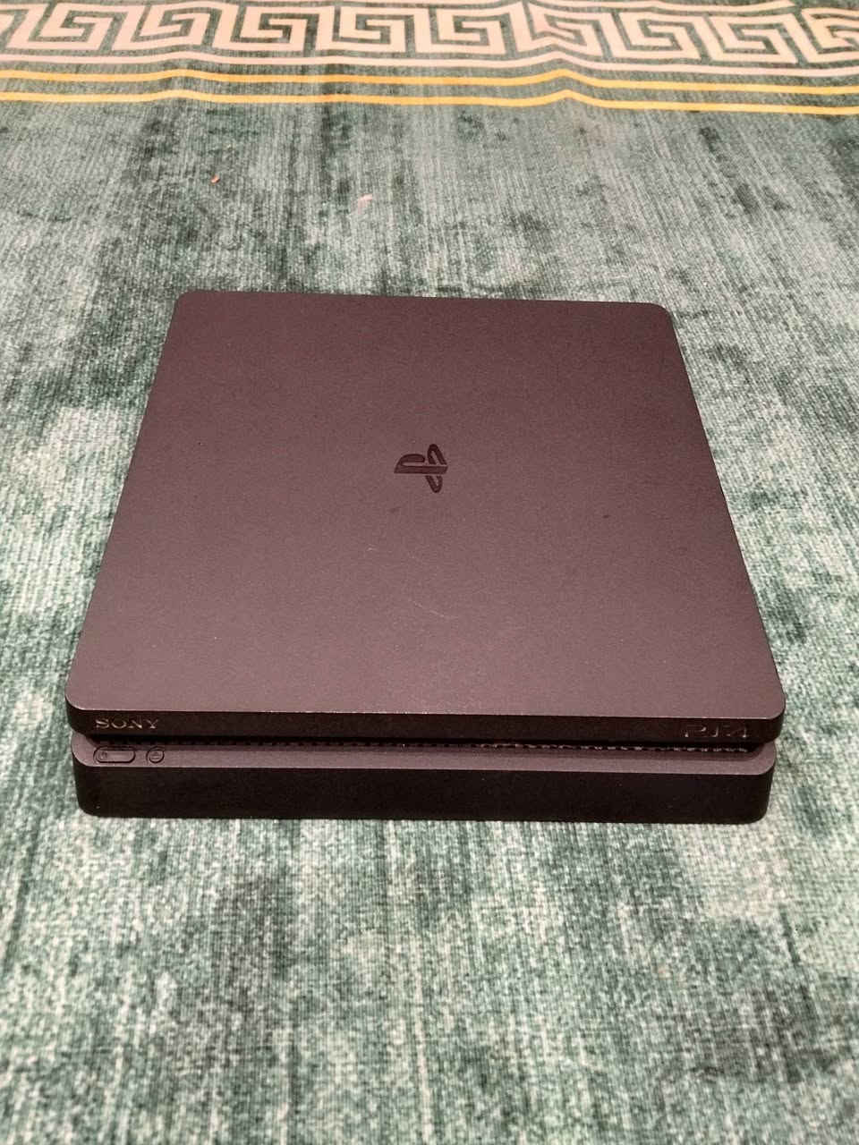 سلام عليكم بلي فور سلم للبيع مفتوح مبدل بس مروحة فقط و جوستك اصلي
السعر 240 و بي مجال 

للتواصل راسلني
العاب 
بلاك اوبس 3 
رزدنت ايفل 7 
نيد فور سبيد هيت 
باتل فيلد 1 
باتل فيلد 4


**إذا كنت صاحب هذا الإعلان وتريد حذفه لأي سبب، رجاءا أرسل رسالة إلى الدعم الفني**