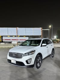 سورنتو ٢٠١٧ • ٧ راكب • ٦ سلندر