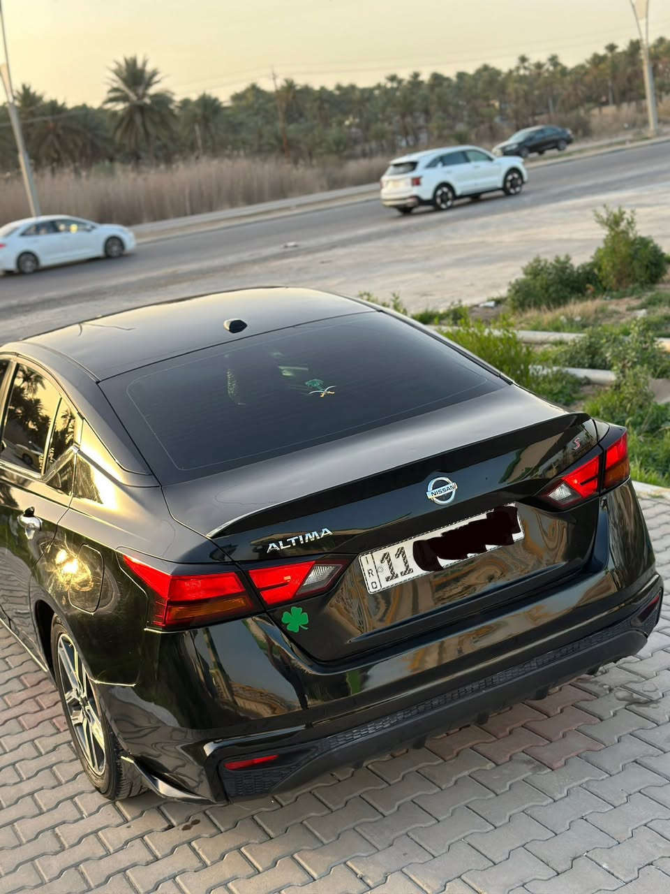 السلام عليكم مكلف بالنشر اخوان
نيسان التيما 2021 فئه S  للبيع او المراوس 
حادثها جاملغ وبنيد بدون شاصي او لغد وبيها بابين شخط وصبغتهن موجود فديو قبل صبغ 
_بصمه
_تشغيل عن بعد 
_كشن كهرباء
_شاشه جبيره 
_هيتر بلمرايات 
_تحكمات ستيرن +قياده ذاتيه
_ رقم بغداد سنويه وهزه وارقام جديد بأسمي 

_السياره عليها ادامه كامله بلكات ناوزلات فيتبم حجر بيئه ادامه كامله + منظومه زنون كامله جديد كلهن اصلي وكاله

 _مابيها اي نقص جاهزه تخم تاير صدر جديد + كير مكفول + مكينه 
 
_السعر ١٥٥ وبيها مجال مكاني ديالى الخالص
‎*********** واتساب 
***********
