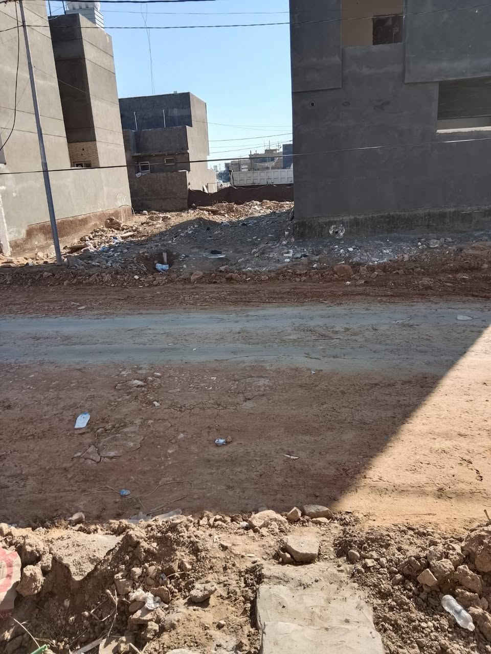 دار 100 متر بم ال خيل  قرب المستوصف للبيع طابقين الواجه 5 النزال 20 بي 3 غرف نوم صالتين حمام مطبخ استقبال نزله حمامكو بصف السكه الحولي الفرات وتنزل عليه
*********** اتصال فقط 👉

*********** أسيا 👉
 
 *********** واتساب فقط 👉
