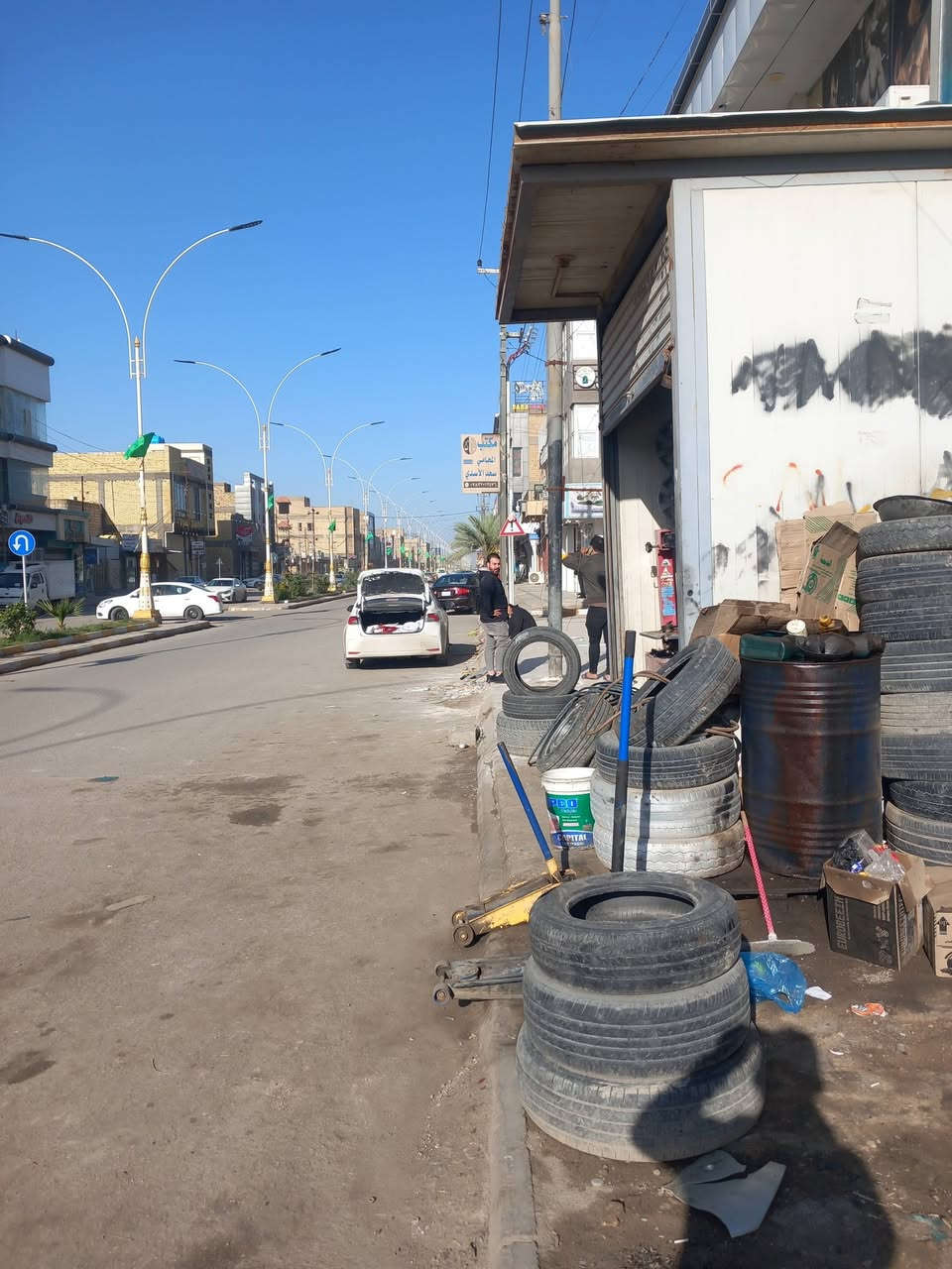 محل للبيع وهو وغراضه يعني حتى الكشك محل بنجر 
للإستفسار اتصل ***********
حي اور شارع الصفاء شارع السايدين
