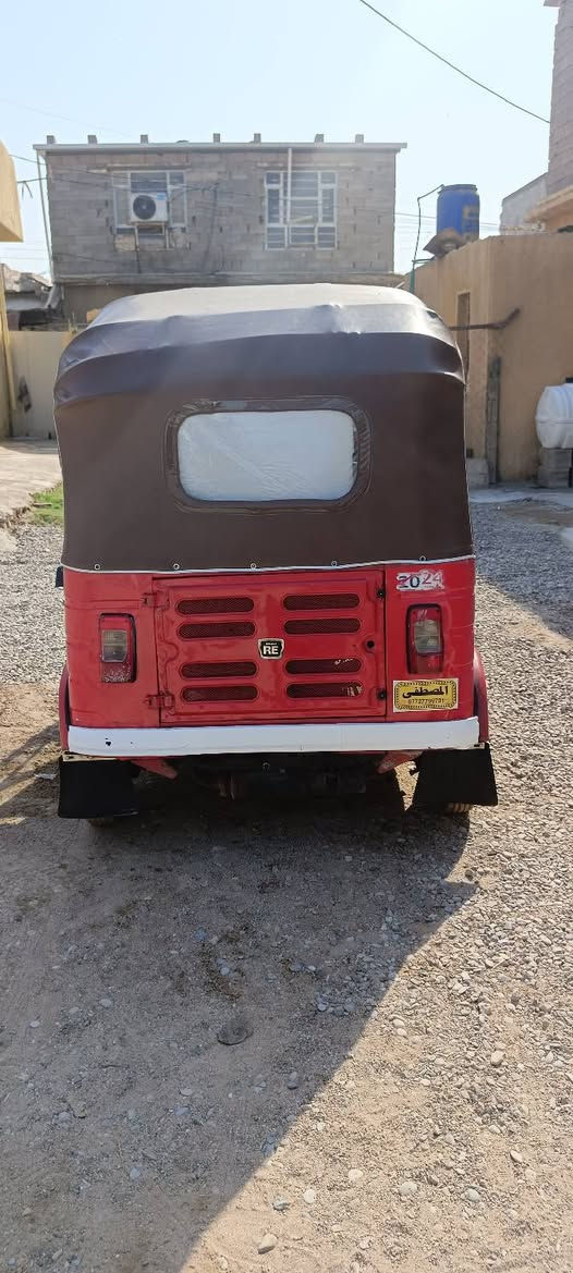 سلام عليكم تكتك موديل عشرين شهر الرابع اروق  كامله مكينه مكفوله تكتك خير من الله  نقص بس البرايك يمكن يرادله عنبار بكاني بغداد جسر ديالى رقمي *********** سعر 4500
