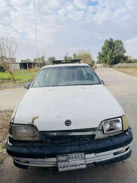 سلام عليكم سياره لل بيع فقط رقم فحص كركوكً شرط التحويل بيها قسام شرعي سياره بلاديه يعوزه ترتيب سعرها مناسب محرك مفصخ ابيعا عله وضعها يعني بدون محرك تيرات نضيفه صدر كير فقط المحرك مكاني تكريت 
سعرها 6 اوراق قفل قفل بدون معامله 
لرقم***********
