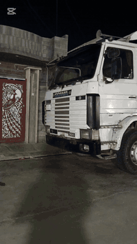 سكانيا 113/360للبيع
كير 900

محرك ستندر لا صرف ولا نفخ
تايات طخم جديد 
.تحويل مباشر 

السعر 155وبيه مجال 

***********
