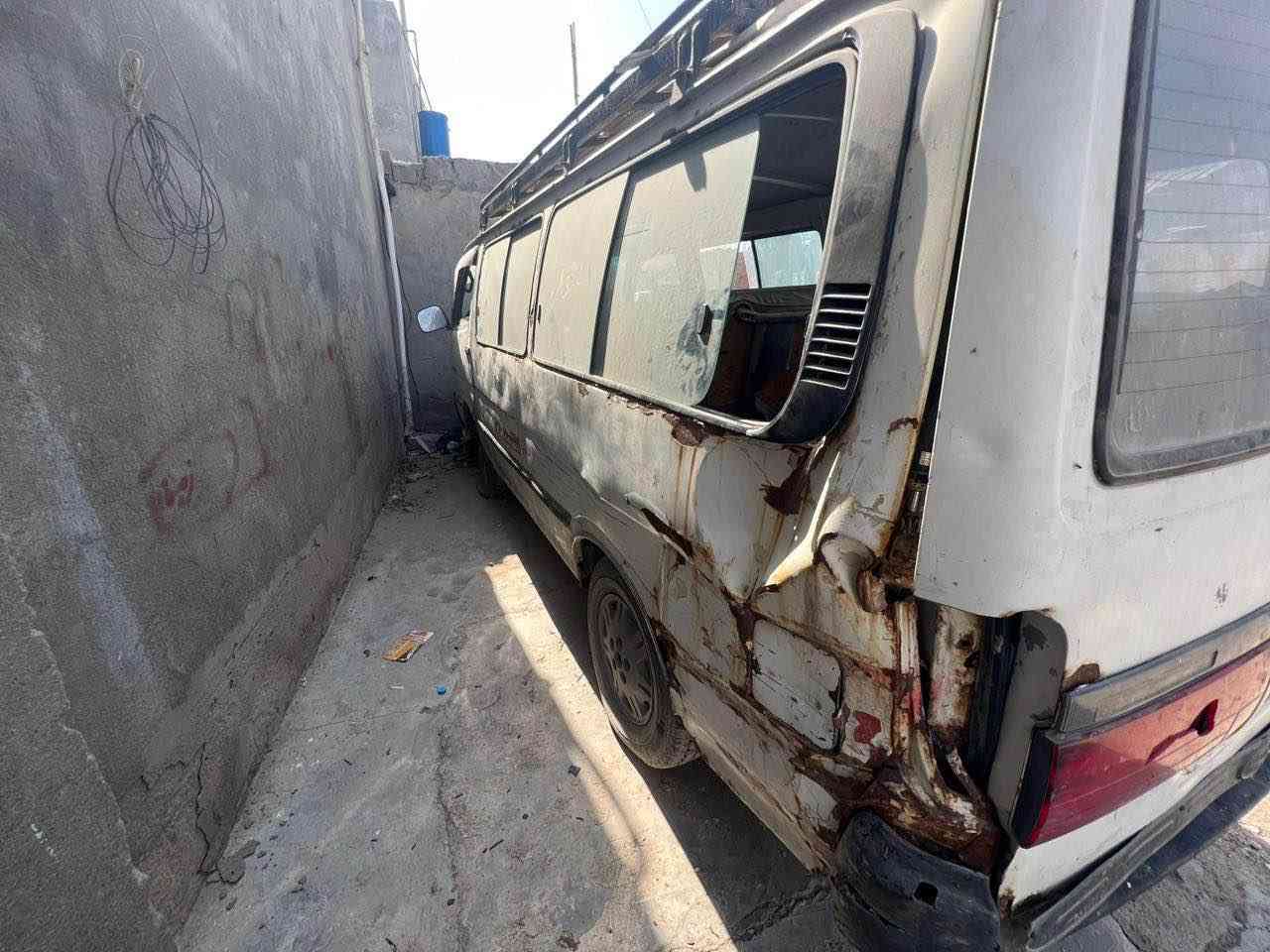 كيا هايس رقم بصرة السياره واكفه عاطله 
بيها مكينه بيها الواتربم عطلان 
الكير شغال 
ابيع عل عطلها 
مكانها بصرة رسمياته أصوليه 
جاهزه للتحويل البصرة, العراق


**إذا كنت صاحب هذا الإعلان وتريد حذفه لأي سبب، رجاءا أرسل رسالة إلى الدعم الفني**