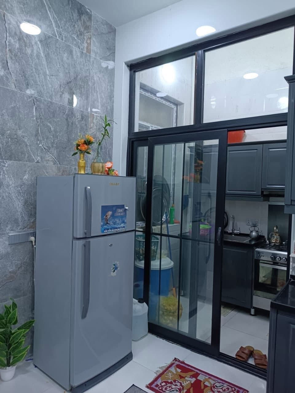 للبيع 
بيت ١٠٠متر طابقين ٣غرف نوم حي الميلاد قطاع ٢٧ خلف شارع ٢٠ مطلوب اسكان ٥٥بناء حديث جداً للاتصال 
***********
