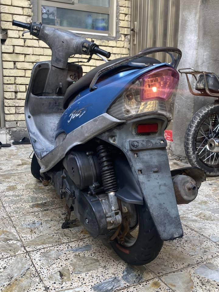 السلام عليكم ماكس قجمه بوشه 49 مفتوحه دراجة نكره سلف وهندر كلها بلاديه وملحه الملاحات ختم واحد كلها شغاله لايت موجود شغال وجديد وبك لايت واشاير يمنه يسره وسكنات حساس بريك هورن كيج بانزين قفال ستيرن كلها جاهزه دراجه دبلات جدد السعر 625 مكاني المعقل وهذا رقمي ***********
