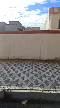 شارع ٢٠ • ٣٠٠م • مقابل مجلس