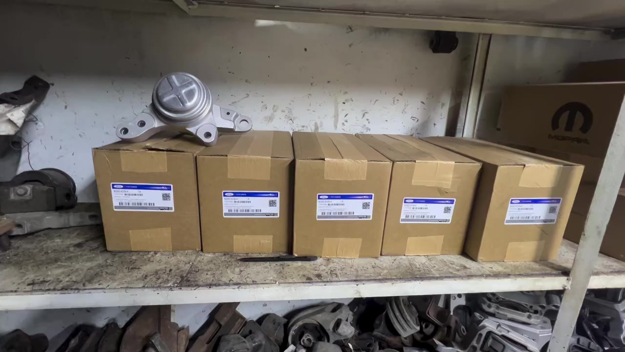 قولاخ فۆرد ڤیوژن اصلی شەریکە                                  هەموو جۆرە کەلوپەلی سەیارەی امریکی بەردەستە واتساپ:*********** گەیاندن بەردەستە❤️🌹
