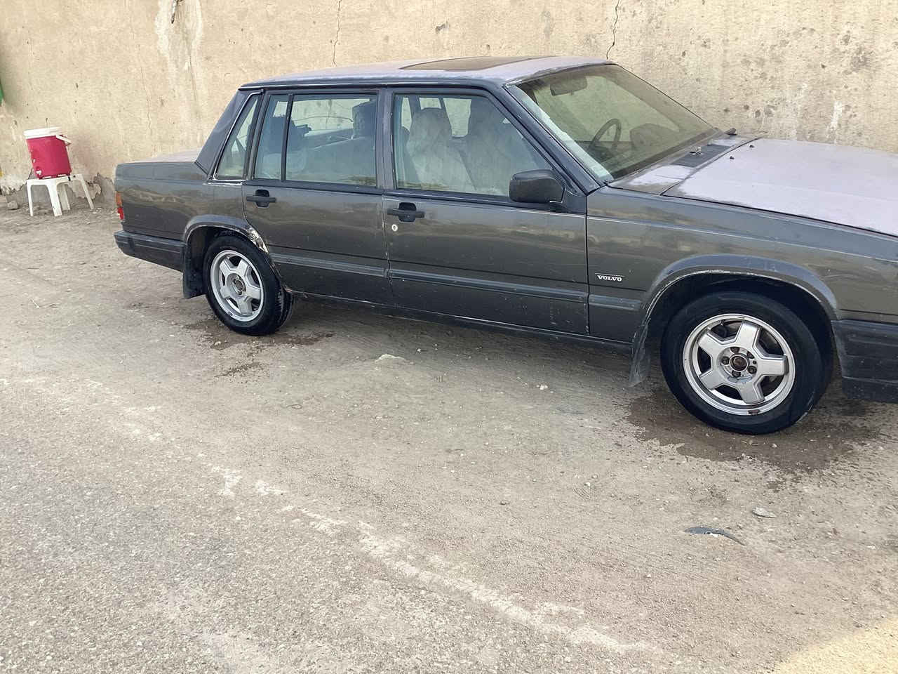 السلام عليكم فالفو موديل 91مكينه وكير أبلاد مكينه بيه تنقيص قليل كير جديد توني شاده كهربائيات كله شغاله تبريد شرط بي ليك بس غاز عوزه أريد اراوس بي واي دي أريد سياره نضيفه حتلو أنطي فرق ماكو مشكله


**إذا كنت صاحب هذا الإعلان وتريد حذفه لأي سبب، رجاءا أرسل رسالة إلى الدعم الفني**