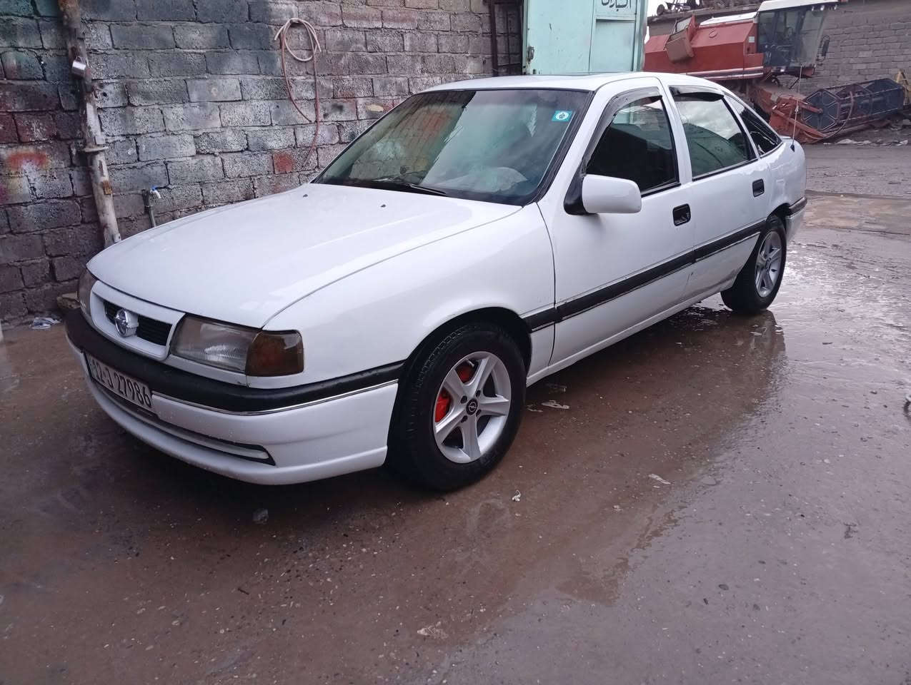 اسلام عليكم فكتره للبيع حجم 20موديل 94سنويه عضم صبغ شركة ألسعر 38وبيه مجال بصيط  الستفسارعلى الرقم ***********أسيا***********
