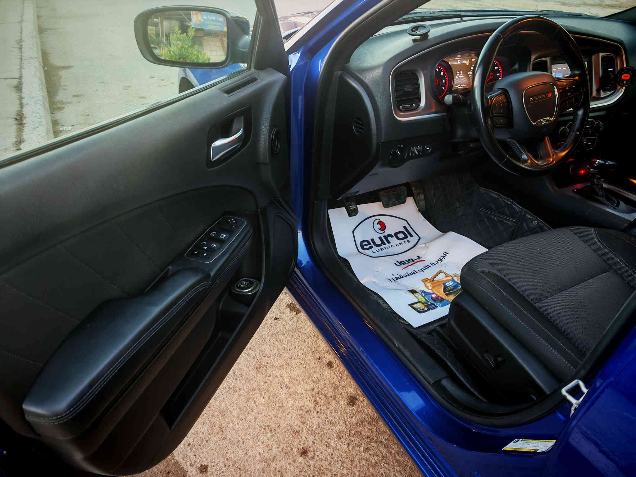 السلام عليكم
دوج جارجر 2022 وارد امريكي صور الحادث بالمنشور
SXT بلاص
مكينة 3600 
بلاك توب
فتحة سقف
ماشية 53 الف
السيارة مغلفة ppf ب 2000$
السيارة عليهه رقم مميز
اني مستوردهه بيدي
مابيهه قطرة صبغ فقط الجاملغ امبدل نفس اللون اصلي
بغداد حي أور ***********
