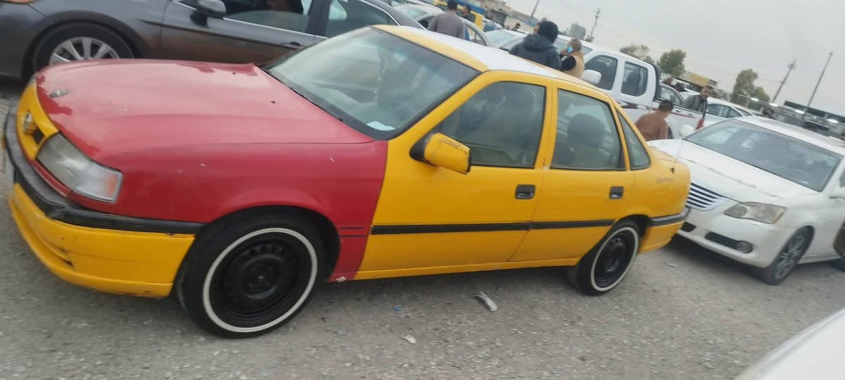 فكترا لبيع موديل 1993 حجم 18 سنويه عظم عاج
نقابه مصفره دفتر بانزين موجود شرط الوكاله والتحويل سياره ماناقصها برقي بس صبخ تايرات بلكارتون صدر جديد سياره جاهزه من كلشي بوجهك ع شارع ع شقل
 السعر 31وبيها مجال لشاراي غير متواجد ع فيس الشراي يتصل ع رقم ***********
