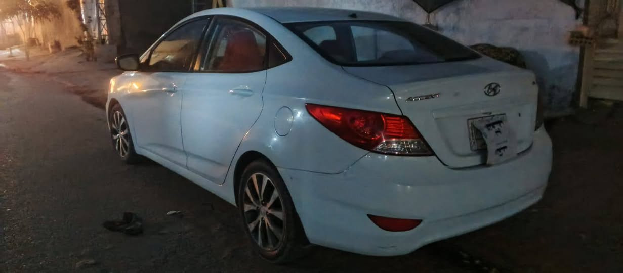 سلام عليكم سياره
للبيع اكسنت هوندا 2015
سيارة حلو مرتبه كدامك 
رقم بغداد رايده125
عنوان راسل عل هذا رقم***********
نجف كوفه
