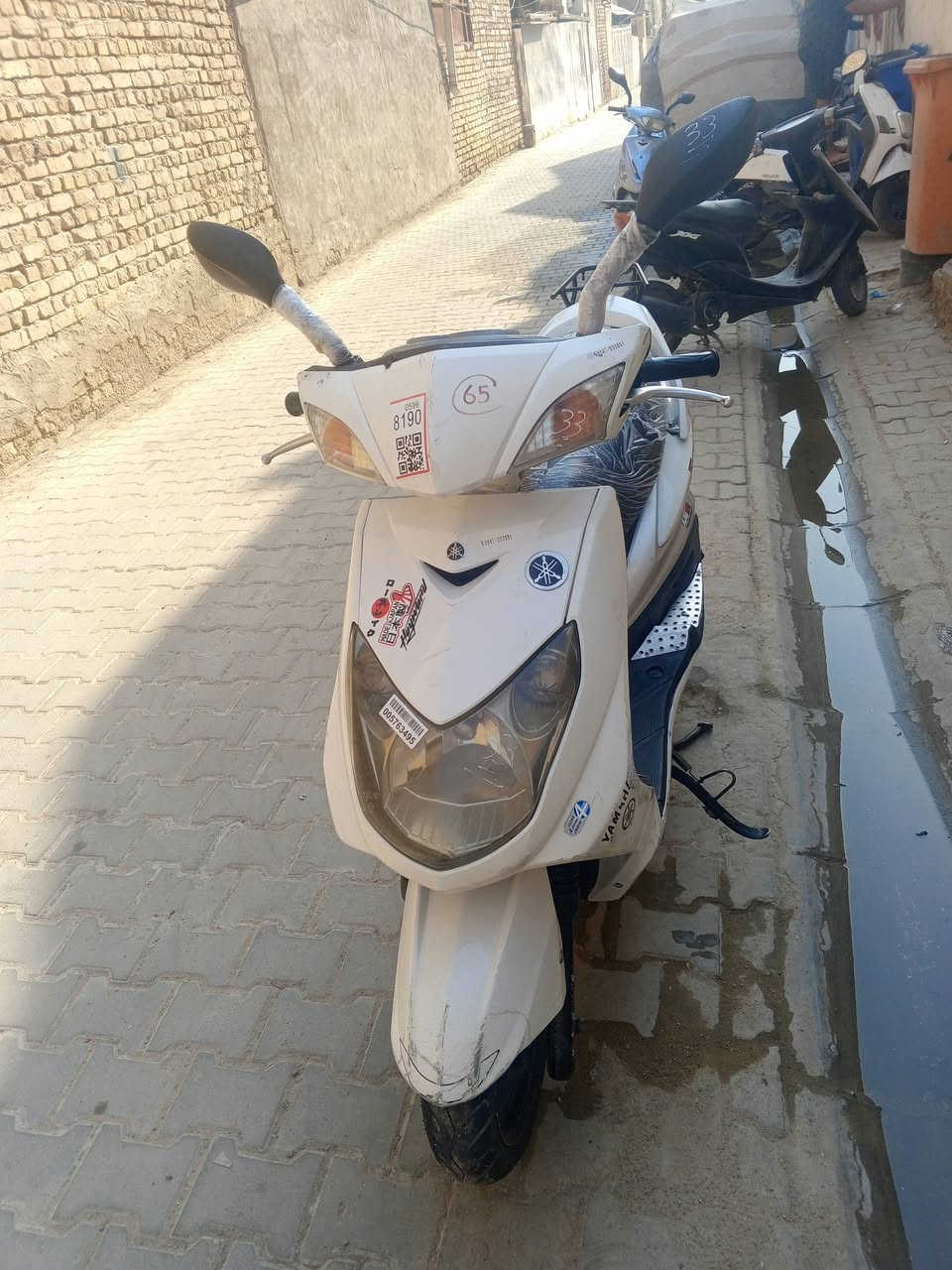 اسلام عليكم
للبيع دراجه سكنس فحل كابريتر 
دراجه نضيفه ومابيهة نقص كهربايات كلهة شغاله سلف هورن اشاير لايت عالي ناصي قفل 🔒 سترين قفل 🔒 جنطه 
اوراق بسمي كامله المكان بغداد حي اور


**إذا كنت صاحب هذا الإعلان وتريد حذفه لأي سبب، رجاءا أرسل رسالة إلى الدعم الفني**