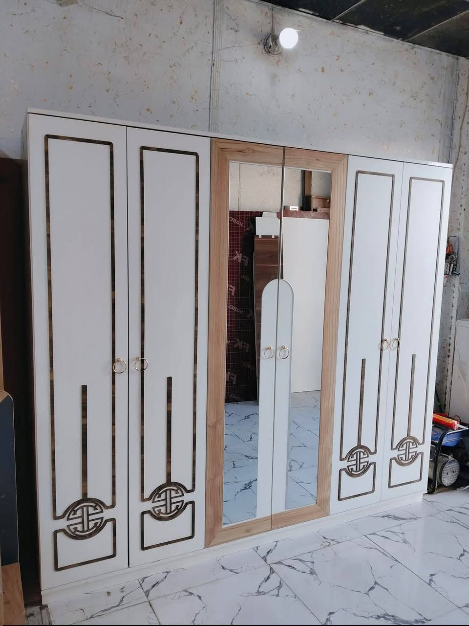 غرفه فول نضافه ونزاكه معه شد ونقل داخل بغداد مجانا للحجز خاص 475
واتس ***********
