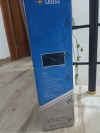 LED ٣٢ • جديد • مع الملحقات