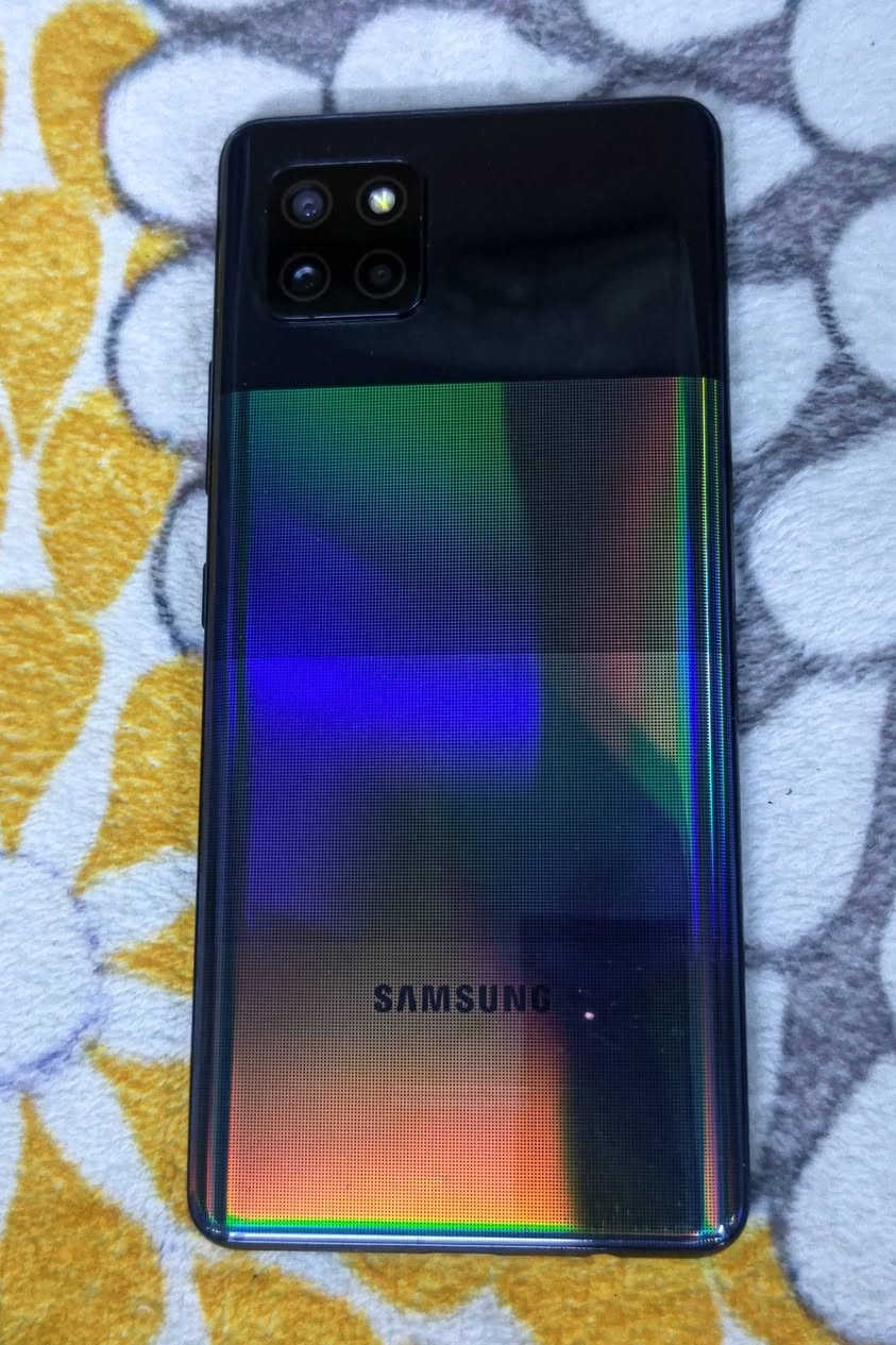 السلام عليكم قيم بما يرضي الله بهِ

 Samsung Galaxy A42 5G

 ذاكرة 128+4 وهدية من عندي رام GB32 شرط أصلي،،  والهاتف نسخة أمريكي باب أول، يعني الأعدادات لغتها أنگليزية ماتتعرب، للملاحظة أذا تريد تعرَّب الأعدادات تروح لأبو أي حاسبات ويسوي ألك عربي والتكلفة مو غالية بحدود الــ10 ألف فقط يستقبل سيم كارت واحد ومنفذ رام، ويصيرلة شريحة eSim الألكترونية نظافة الجهاز 80%
وألك حق تجي تفحص وتشوف الجهاز بعينك يلا تقتنع بي ووين ميعجبك تروح أفحص الجهاز لابي خلل ولا عطل ولامبدل بي أي شي وولا مصلح بي أي شي مكفول كامل ومكمل فقط بي طخة بالشاصي بالطرف من فوگ على اليسار صغير كلش مايأثر أبد.

المكان: العراق بغداد كرادة خارج قرب حلويات أبو عفيف.
رقم الهاتف: ***********

لايوجد توصيل.

