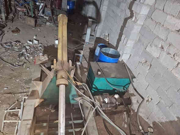 مكبس فافون وقوطيه صيني درجه اولى جكات وماطور الماني مكاني بغداد مدينة الصدر للاستفسار 
***********
***********
