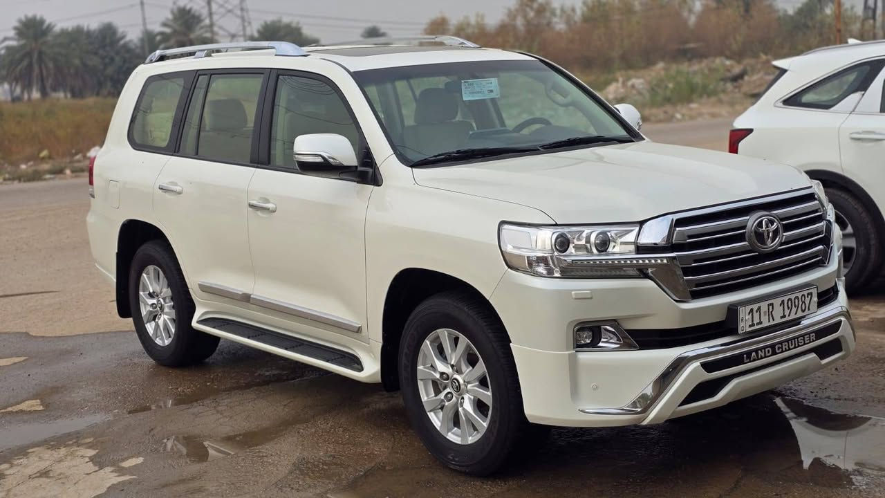 ترهم بيع او مراوس حسب القناعة..

لاندكروز موديل 2018 وكالة بريم أصلية ماشية 110 الف كيلو محرك 4000 / V6 رقم بغداد الجديد بأسمي سنوية مجددة إلى 2030 فحص وهزه جديد .... مكفولة من الصبغ والحادث والتبديل والبارد عدى رصعة بالصندوق موضحه بالصور.... 

محرك 6 سلندر 4000 

فتحة سقف 

حساس أمامي وخلفي أصلي 

شاشة وكامرة أصلية 

كراسي كهرباء وجلد 

بصمة أبواب وتشغيل وتشغيل عن بعد 

تبريد ثلاث قطع 

7 راكب 

فول لايت زينون 

دفدي بالقمارة 

لد أمامي وخلفي أصلي ....

وبعد اكو مواصفات معروفة للجناي...

مكاني بغداد الدورة هوررجب 

***********

***********
