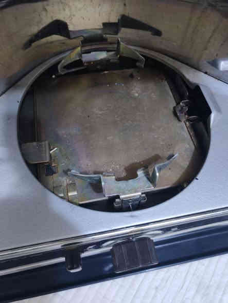 صوبة نفطية ياباني توشيبا قديم جدا نظيفه استخدام قليل خذته العام ١٢٥ أريده ١٠٠ وبيه مجال ***********
