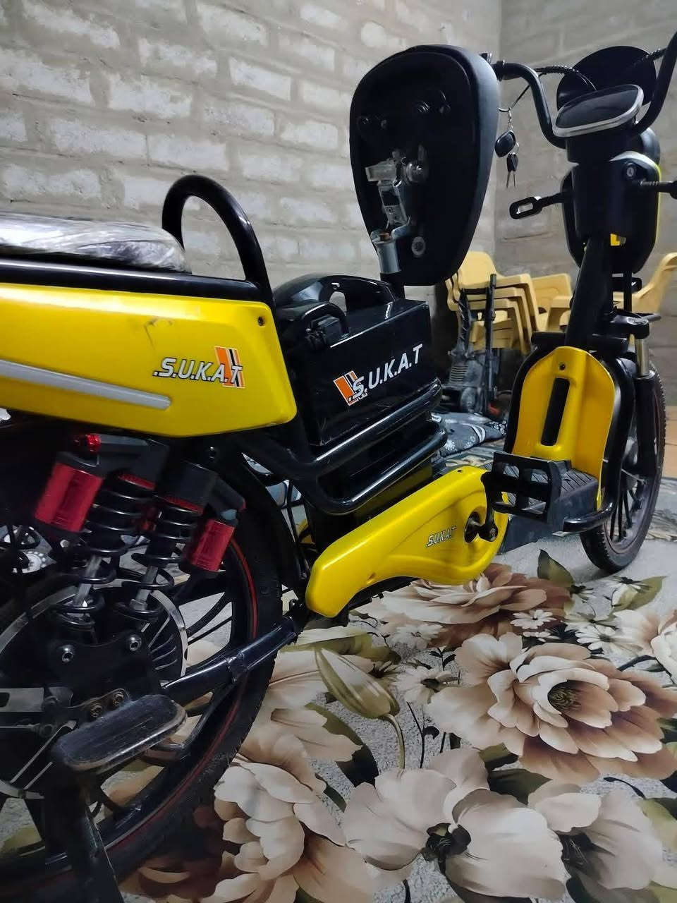 سلام عليكم 
موطور شحن
حجم 22
ملف شرط 
باتريات شرط
عقل شرط
سعر 225

ه‍ــ***********
تواصل واتساب 
الخط ما يتحصل عل اتصال 
تعال وتساب
