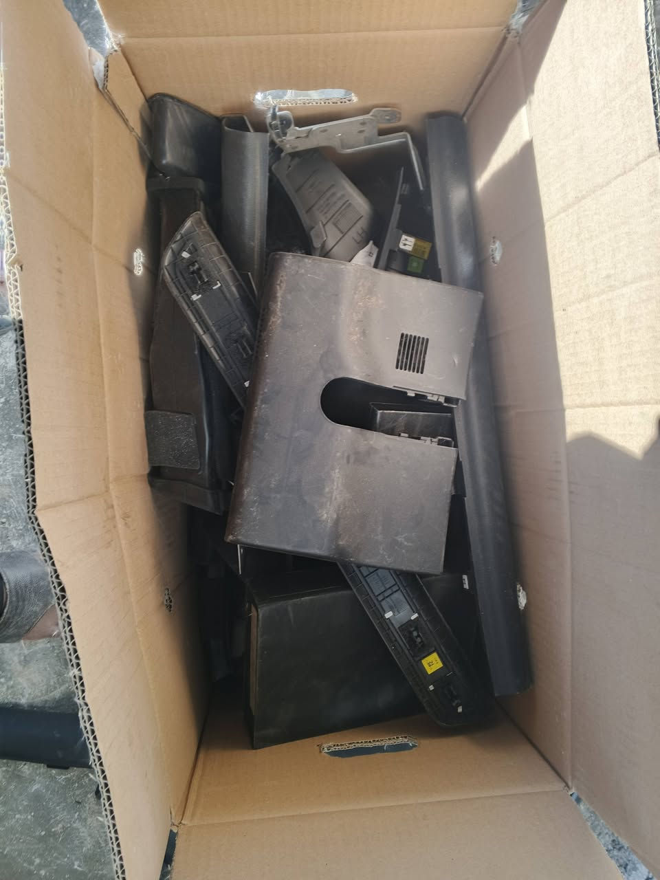 متوفر غراض جينيسيز G70 موديل ٢٢ فما فوق محرك كير حداديه دواخل باتري جديد بلادي كل الغراض بلاديه نظيفة جدا جديده تفصيخ امريكي للتواصل مراسلة الصفحة أو الاتصال على الرقم *********** يوجد واتساب أيضاً
