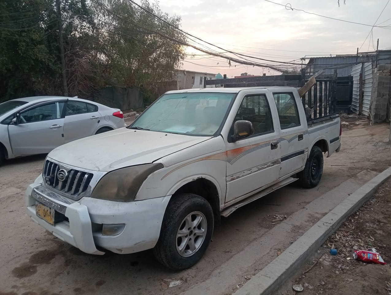 سياره بيكم 
بغداد مكاني 
رقمه بغداد 
سعره 25 
و2007
رقمي ***********
