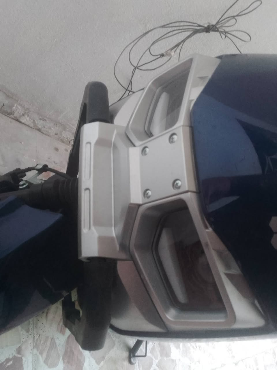 6 بطارات بعدهه زيرو موديل 26
700 وبيهه مجال ***********
