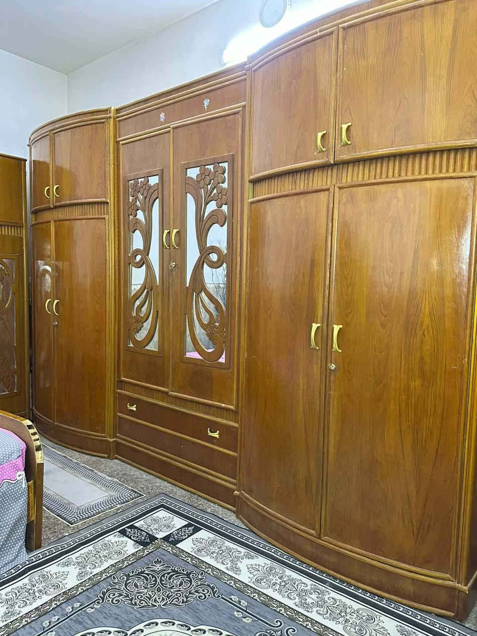 السلام عليكم
مكلفه بالنشر 
غراض للبيع 
الكنتور 360 وبي مجال 
والغرفة 1250 وبيهه مجال 
العنوان كربلاء حي الأطباء قرب محطة الكفيل
للتواصل الإتصال على رقم ‏الواتساب ‪***********‬‏
