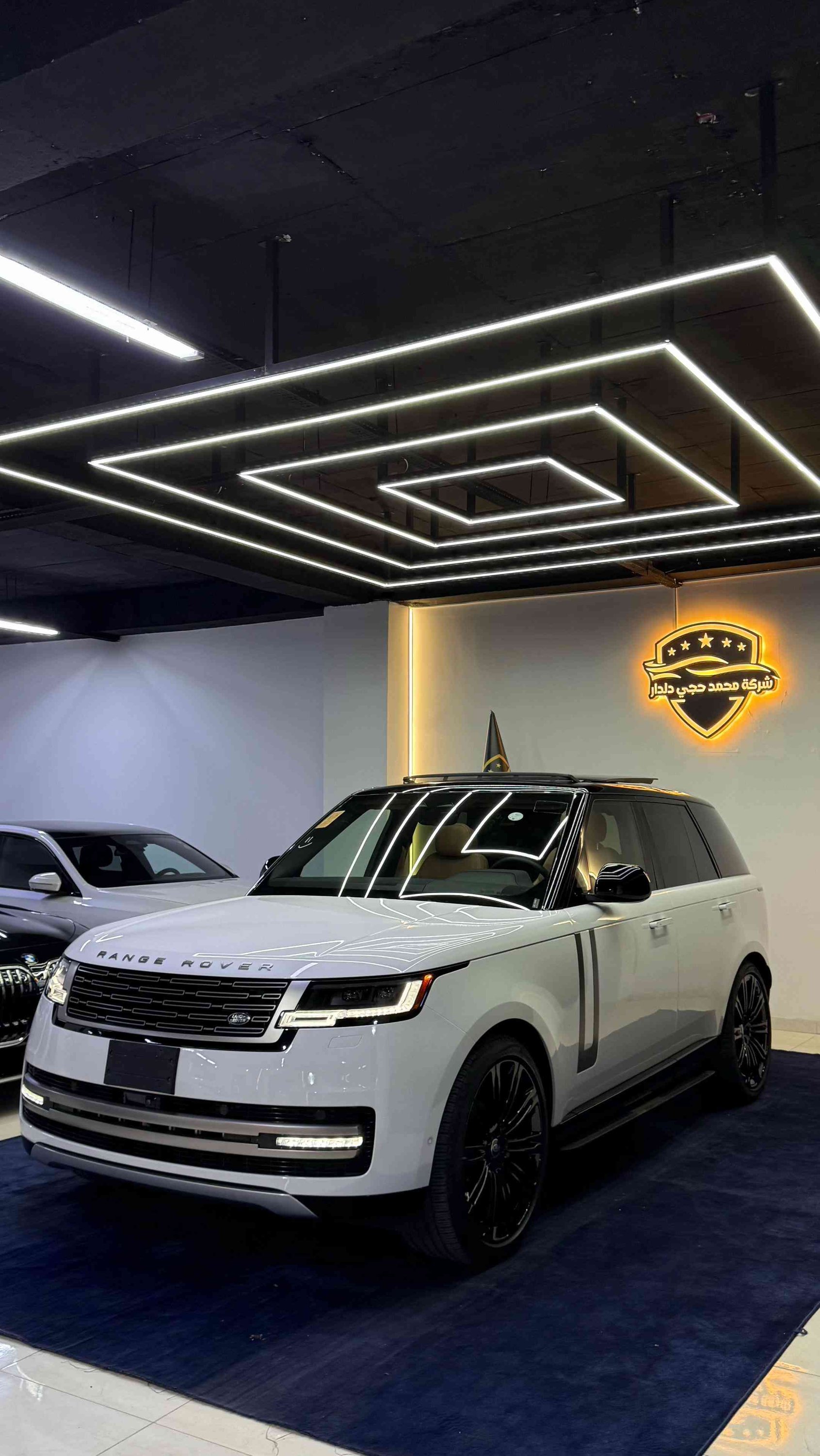 RANGE ROVER VOGUE 2024 clean title Black edition 18,000mil Sport edition Usa import Call for price: *********** *********** مشاهير_تيك_تول عرب_تيك_توك_امريكا #بغداد#

