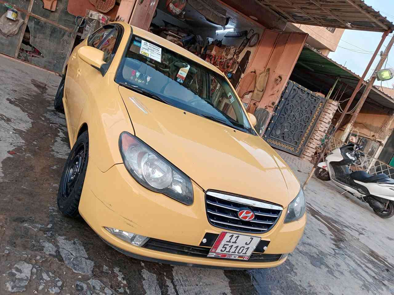 السلام عليكم الانترة موديل2007امريكي حادثها قبق جنطه فقط الباقي لبيل واحد  بدون دواخل السيارة احله من الصور
محرك 2000 مكفول كير 
تاب كامره السيارة مالبيت امسويلها ادامه كامله تخم تاير باتري شادهن جدد صدرامامي خلفي جديد مابيها اي نقص تبريد ثلج 🥶🥶🥶🥶
مصفر جامه جديده هزه جديد سنويه لل 31 جديده بسمي
السعر 88 وبيها مجال
عنوان بغداد
‏‪اثير ‏‪***********‬‏
 كورك ‏‪***********‬‏
