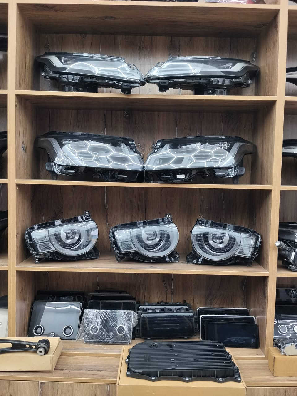 AUTO LAND
قطع غيار رانج روڨر مستعمل وجديد معسكر الرشيد مجمع المكارم
***********
