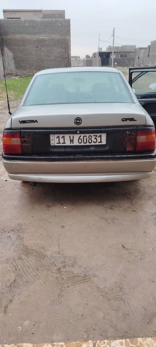 السلام عليكم اوبل فكترا حجم 16 للبيع او مراوس حسب القناعه موديل 1993 كير ومحرك شرط السياره بسمي اني الشرعي السعر 35وبي مجال حك جيتك والسياره احلئ من الصوره ***********
