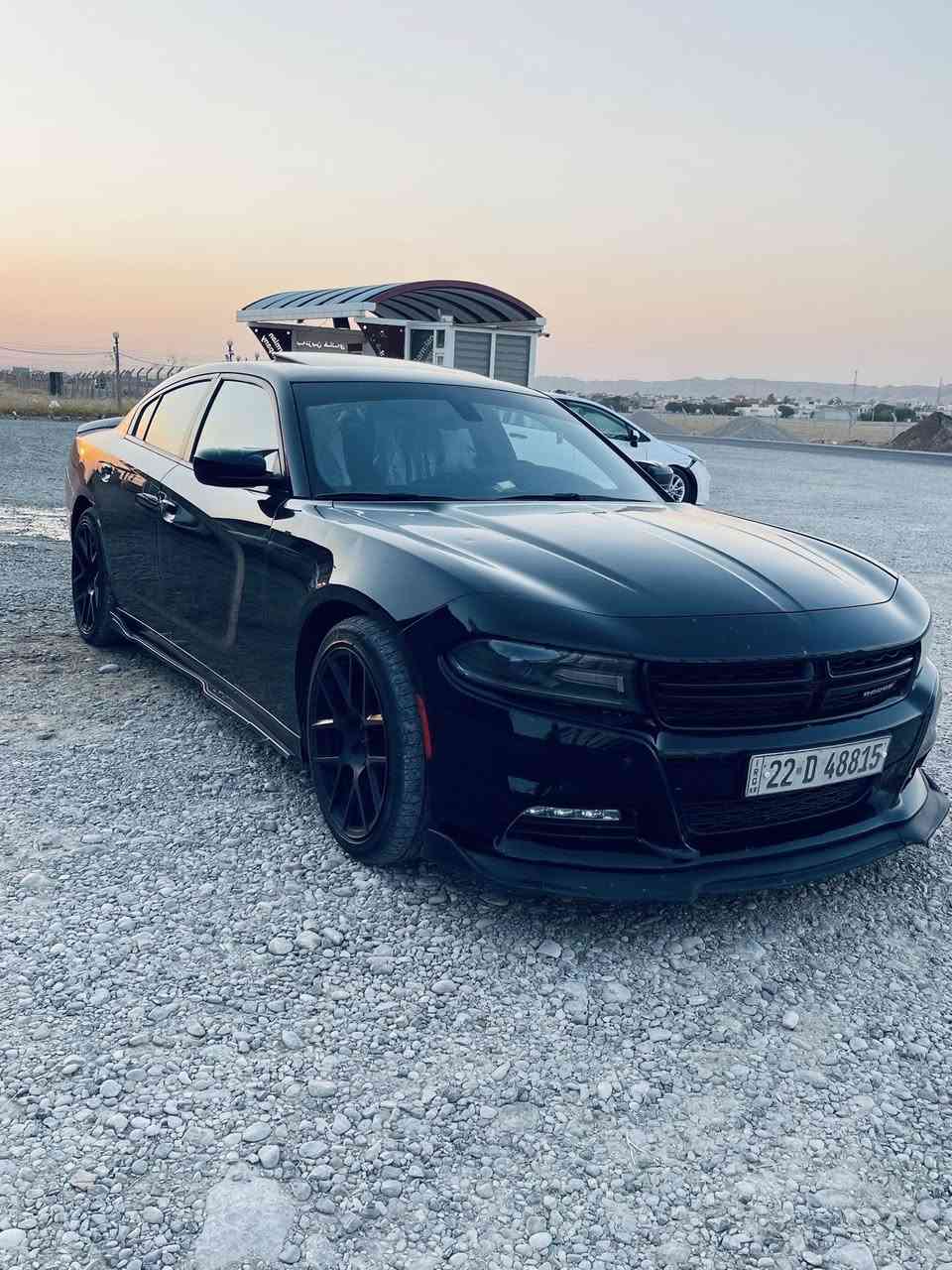 سلام عليكم للبيع دوج جارجر عداد 260السياره فتحه سقف كلين حتى دعاميات فقط بيهه مكانين بارد ب جاملغ الخلفي تو ويل كير مكينه تبريد حداديه شرط سعر ١٩٥ بيهه مجال بسيط مكان ديالى بعقوبه *********** اتصل وبخدمتك
