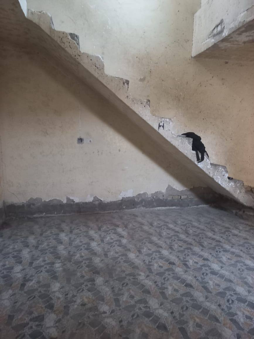 السلام عليكم ....مشتمل للبيع مساحته ١٠٠م بمنطقة ال١٢ الصغيره محتاج ترميم البيع نقد او بالاقساط اي استفسار الاتصال ع الرقم*********** غير متواجد عالفيس
