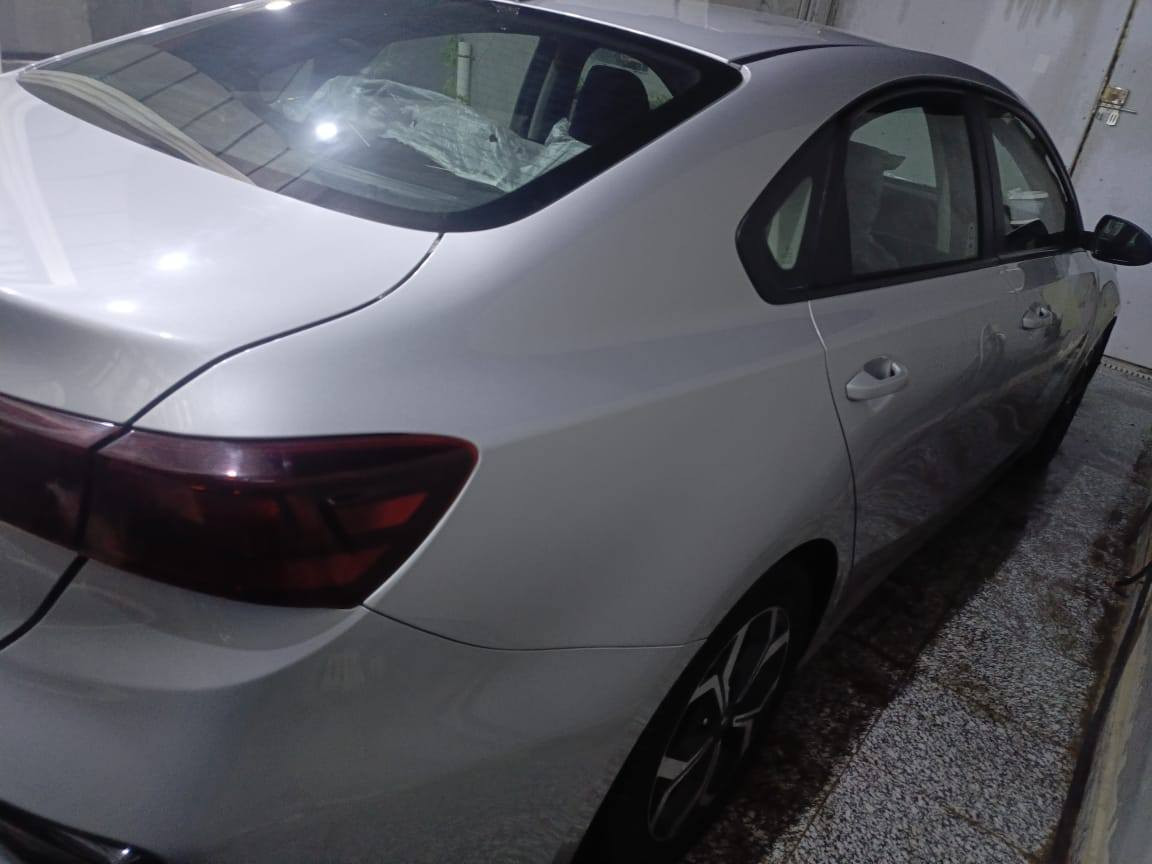 السلام عليكم فورتي موديل 21 بس بنيد تبديل ربع جاملغ صبغ مكينه كير حداديه تخم تاير  باتري كله جديد غراف جديد سياره ع أيدي طب العراق كفاله من الدواخل باسمي تحويل مباشر السعر 122بيه مجال الاستفسار اتصل على الرقم التالي ***********العنوان حله طهمازيه
