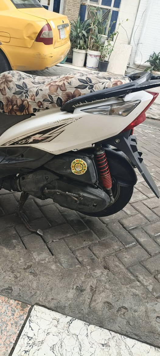 سلام عليكم ماكس ثعلب كهربائياتها شغالة نكرة سلف هندر مكينة ناعمة قفل جنطة قفل ستيرن كلة شغال بيها ملاحظات قليلة سعر 425
الشراي يتصل ***********
