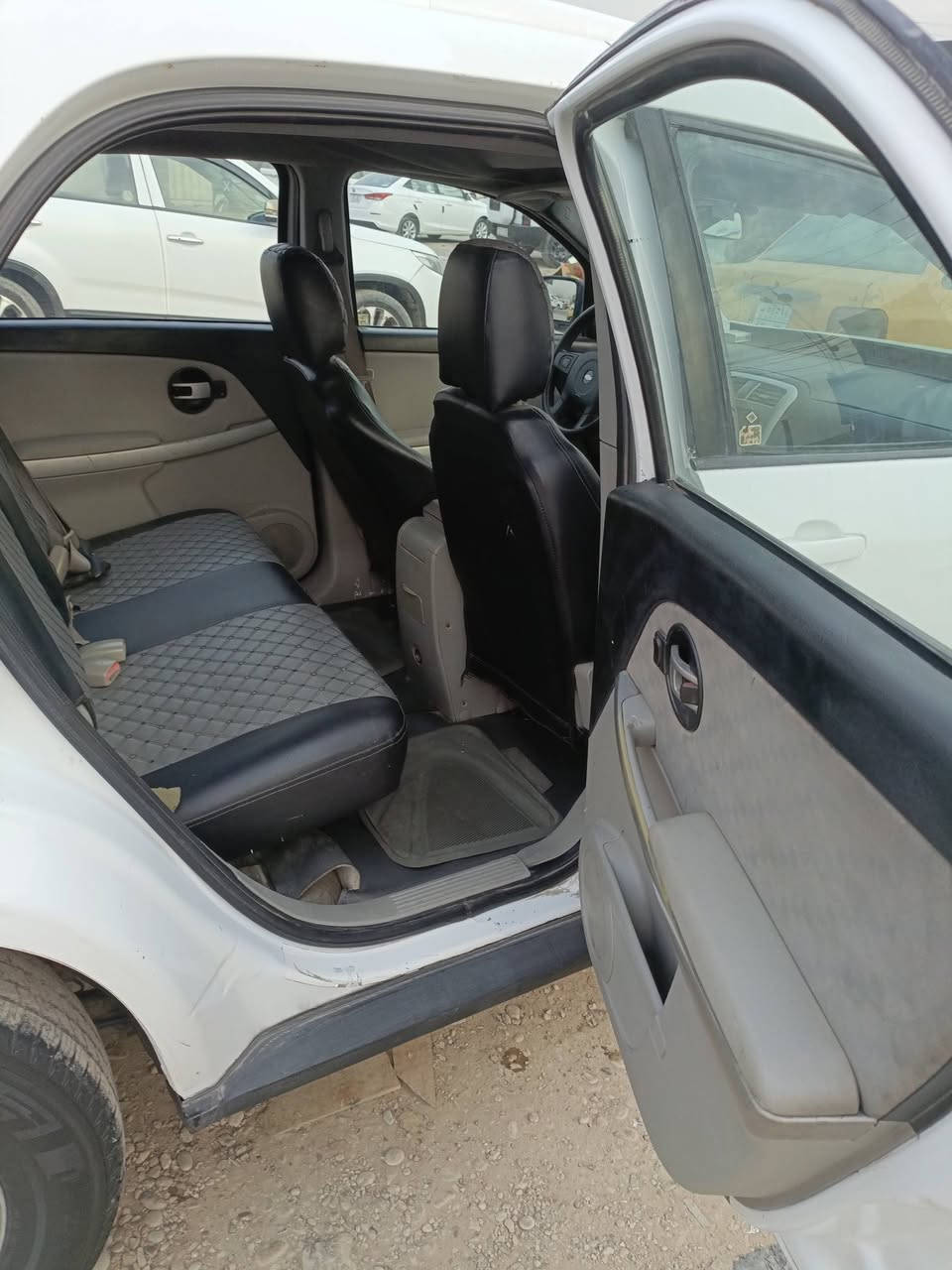 للبيع شوفر ايكو نكس موديل 2006 سياره جاهزه مكينه كير مكفول صدر تخم تاير تحويل نفس اليوم رقم بغداد سياره بسمي الرقم الجديد هزه جديده للبيع السعر 70 وبيه مجال قليل الاتصال  ***********
