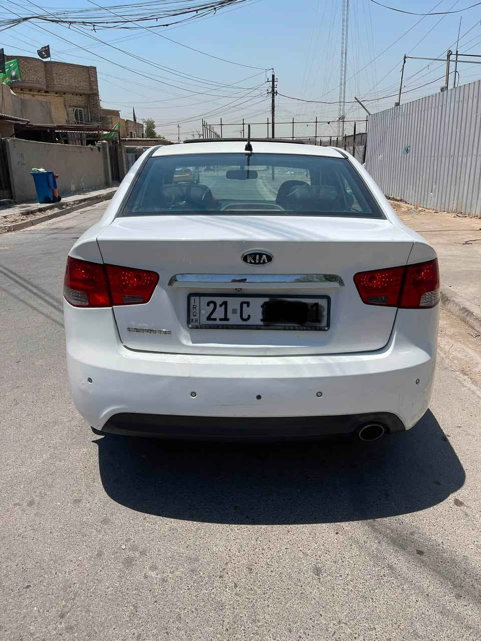 كيه سيراتو 2011خليجيه السياره جديده جداً او جاهزه من كلشي مكينه 1600دوش مواصفات السياره فول 1/1رقم اسليمانيه جديد هوه والهزه السعر 93اوبيها مجال العنوان بغداد الامين الثانيه رقم الهاتف ***********
