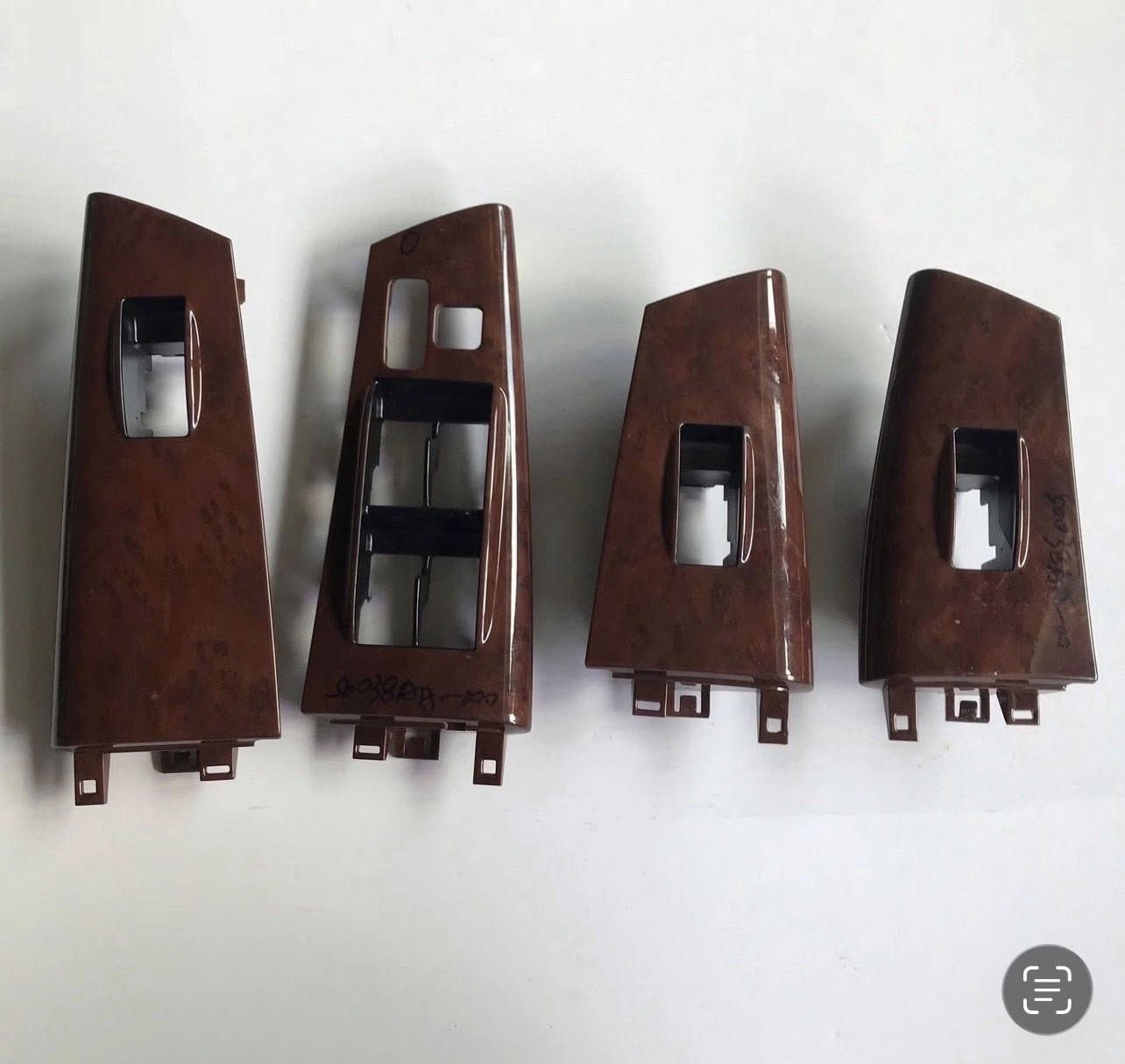 غراض كورلا 2003_2007
واتس ئاب ***********
لدينا توصيل
